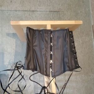Mid lace up corset
